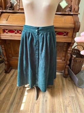 Retro Vintage 80s Button-Front Green A-Line Pleated Skirt